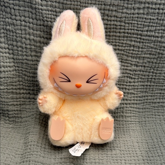 POP MART Accessories - Pop Mart Labubu Have A Seat- SISI yellow NEW